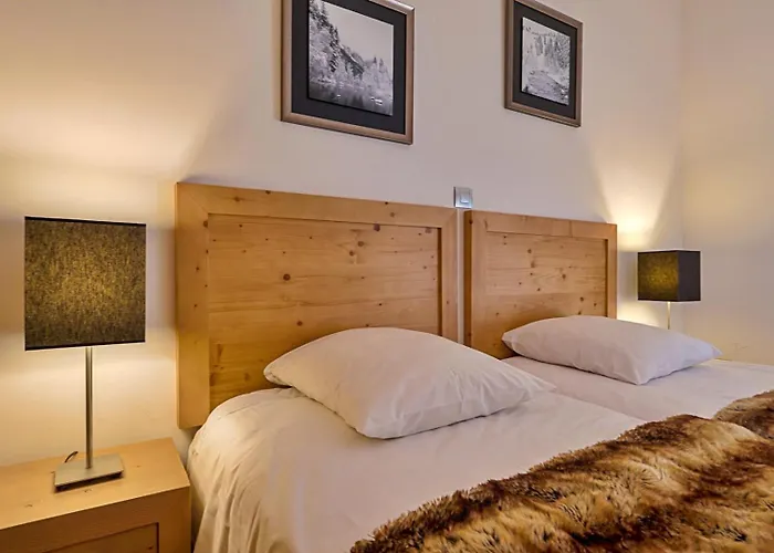 Holiday home Rochette 4 A 6 Personnes Au Pied Des Pistes *