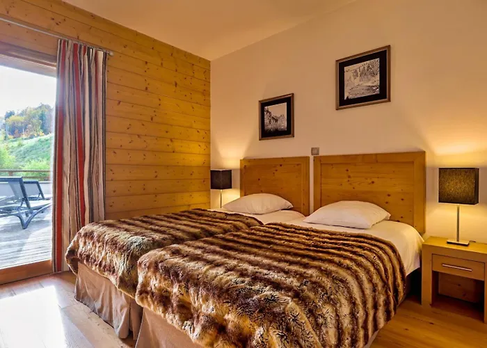 Rochette 4 A 6 Personnes Au Pied Des Pistes